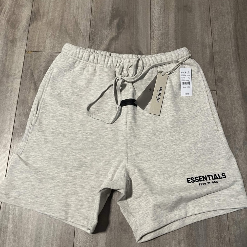 Small Light oatmeal essentials shorts